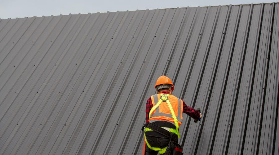 Professional gutter cleaning in Scenic, SD